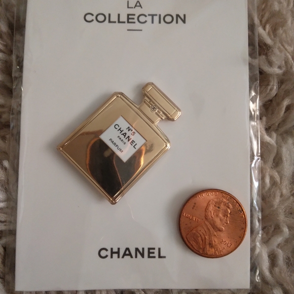 Chanel - Picture 3 of 3